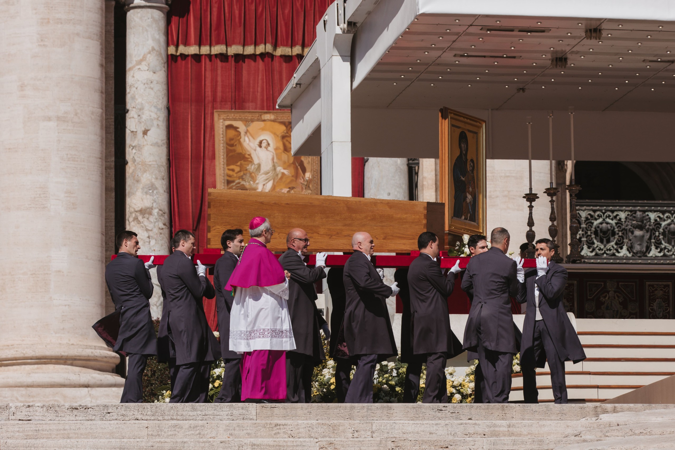Pallbearers carry the casket of Pope Francis at the begining of his funeral Mass April 26, 2025. (Courtesy Maria Langarnica)